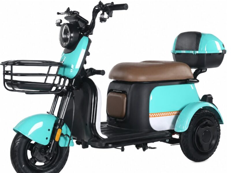 2024 Hot Sale New Adults 60V Electric Tricycle 3-Wheel City Type with Open Body and Baby Seat for Passenger Use