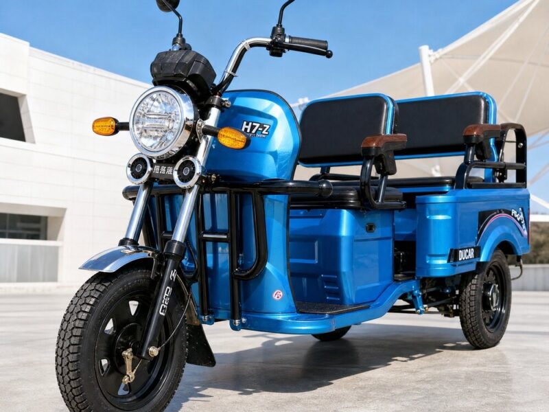 60V Electric Passenger Tricycle 3 Wheel Vehicle 4 Passenger 40km/h 90km Range Disc Brakes Open Body
