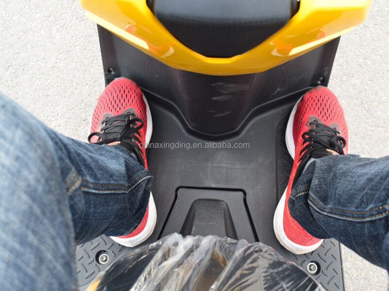 72V Electric 3-Wheel 2-Passenger Tricycle Scooter Open Body Design High-Speed 1500W Powerful Performance Disc Brakes CE