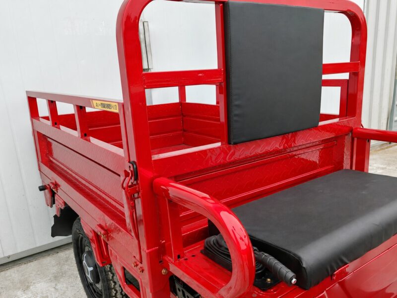 China Electric Three-Wheel Adult Tricycle Motorcycle 60v Motorized Tricycles Featuring a 400 kg Payload