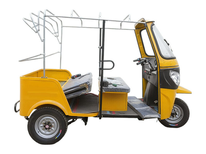 60V Electric Passenger Tricycle 801-1000W Open Body Tuk Tuk 50-70km Range 4.5-12 Tires
