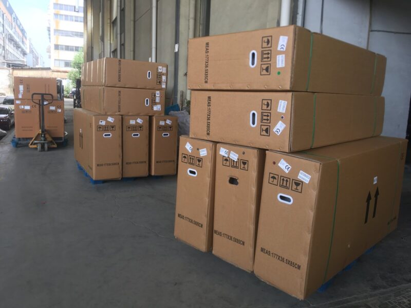 3000W 72V Electric Cargo Tricycle Air Conditioned Cabin Three Wheel Vehicle 400kg Payload