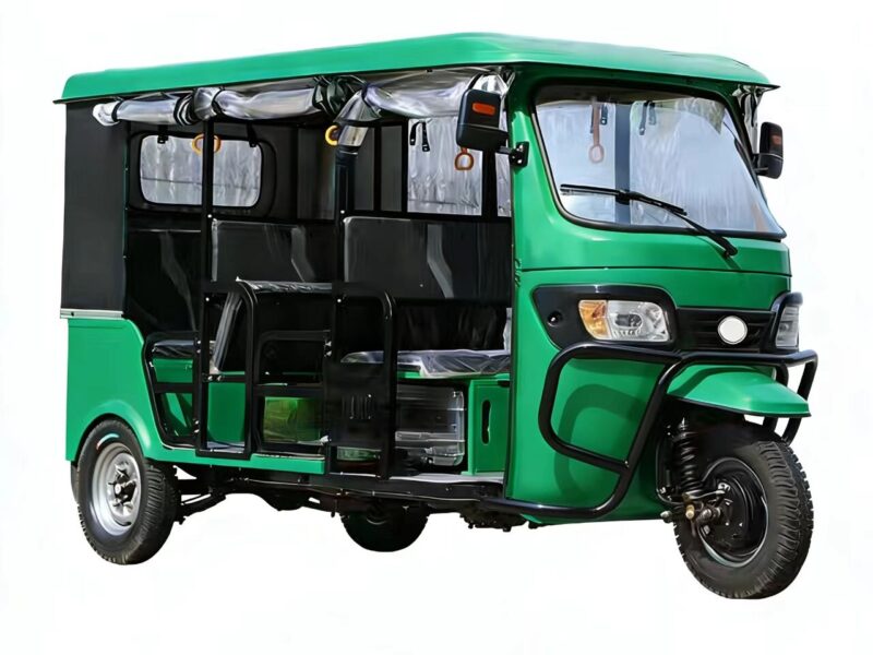 High Quality 8 Passenger Open Body Electric Tricycle Tuk Tuk with >1000W Power 70km/h Max Speed Ready to Ship