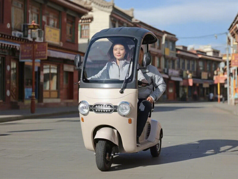 Long Range Outdoor Open Body Electric 3-Wheel Bike 60V 20Ah Battery 500W Motor Electric Tricycle OEM for Home & City Street