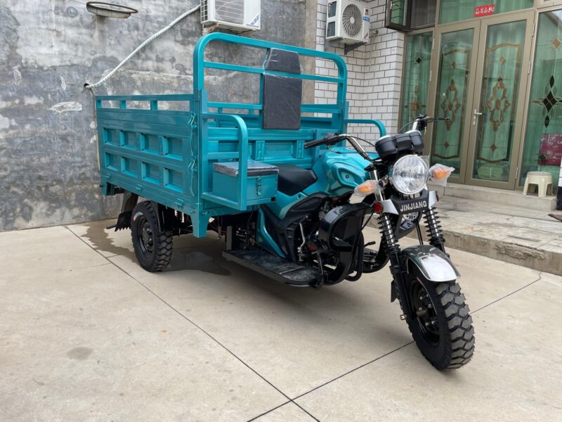 Made in China New High-speed Heavy-duty 200cc Open Cargo Tricycle Motorcycle Agricultural Use Gasoline Powered