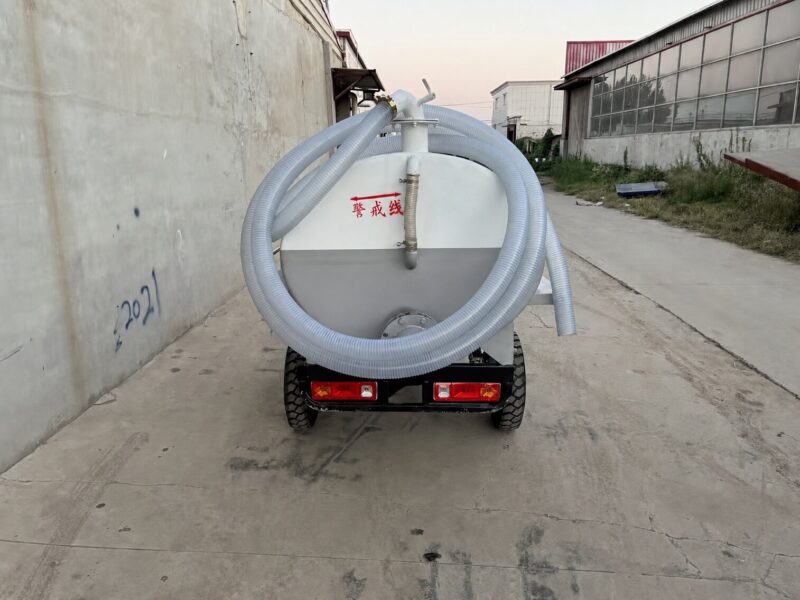 New 200cc Engine 1500L Capacity Gasoline Motorized Open-Air Agricultural Water Tank Tricycle 1000W Independent Water Pump Cargo