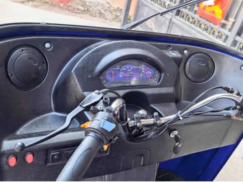New Style Fully Motor Gasoline Passenger Tricycle Fuel Oil Three Wheels Motorcycle for Taxi