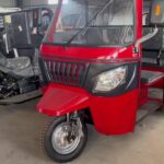Comfortable Seats Closed Body 6 Passengers High Payload Fuel Powered Gasoline Tuk Tuk Petrol Three Wheeled Motorcycle - image 7