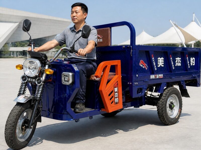 Over 1000W Electric Cargo Tricycle Over 60V Open Body Three Wheel Utility Vehicle 54km/h 90km Range 25 Degree Climbing
