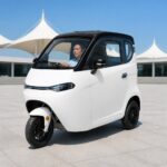 Spare Parts Electric Adult Closed Tricycle with Lithium Battery 2000W 72V 3 Passengers High Payload Capacity 45km/h 90km Range - image 4